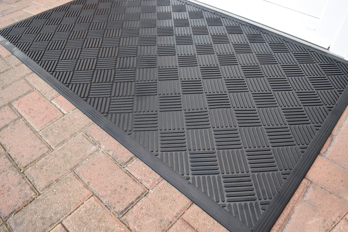 Rubber Indoor & Outdoor Mat - Criss Cross