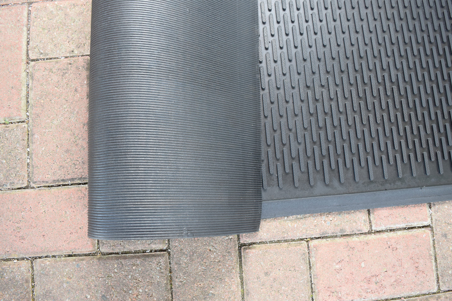 Rubber Indoor & Outdoor Mat - Capsul