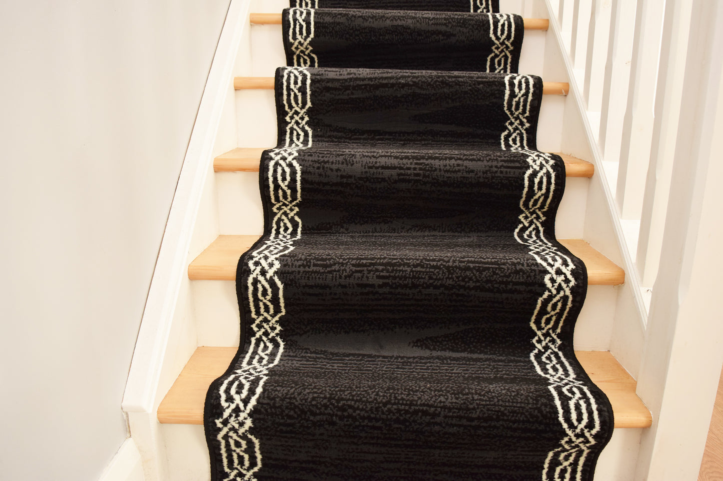 Made To Measure Luna Chain Border - Black