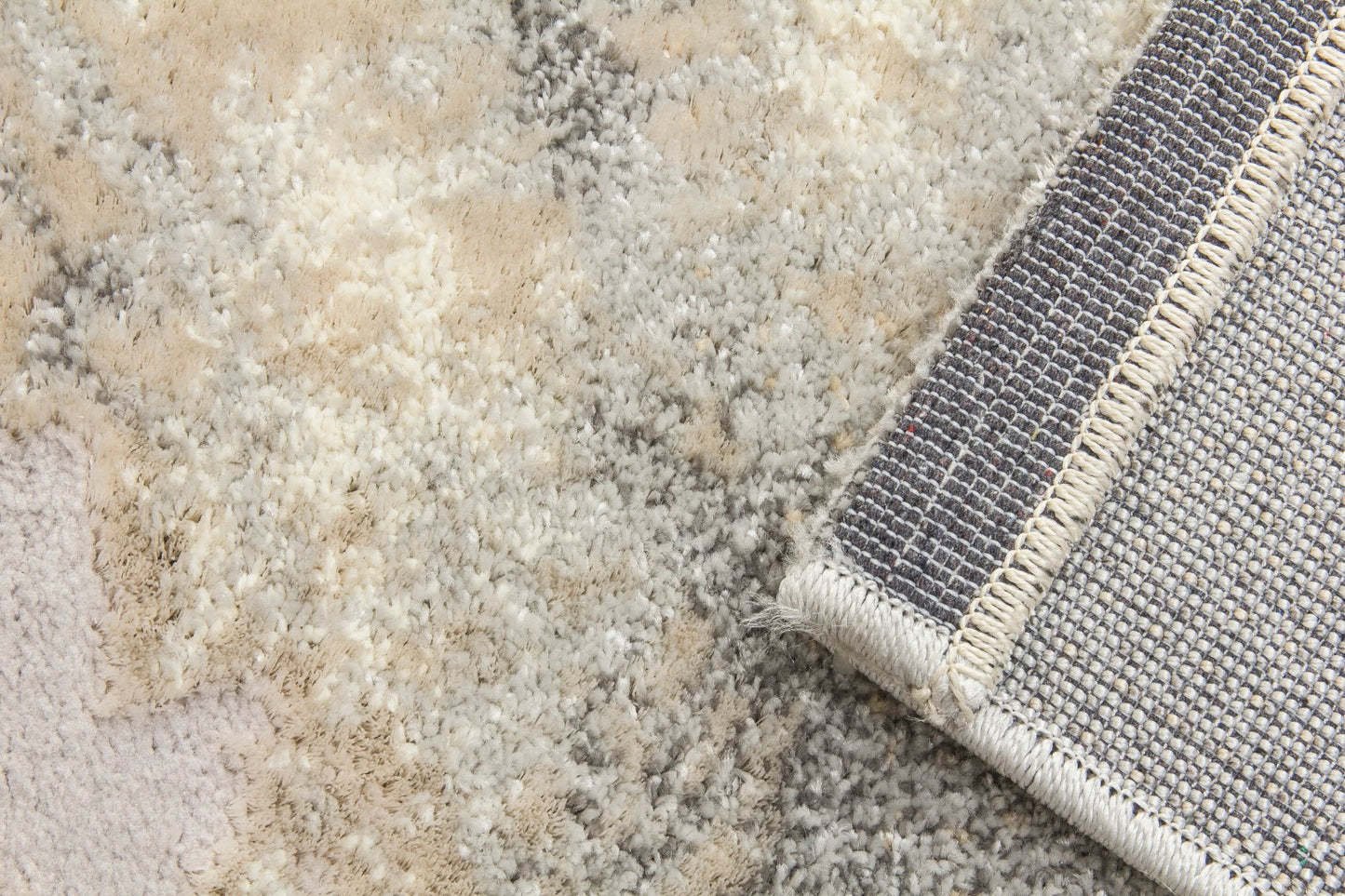 Callisto Rug Mist - Light Grey