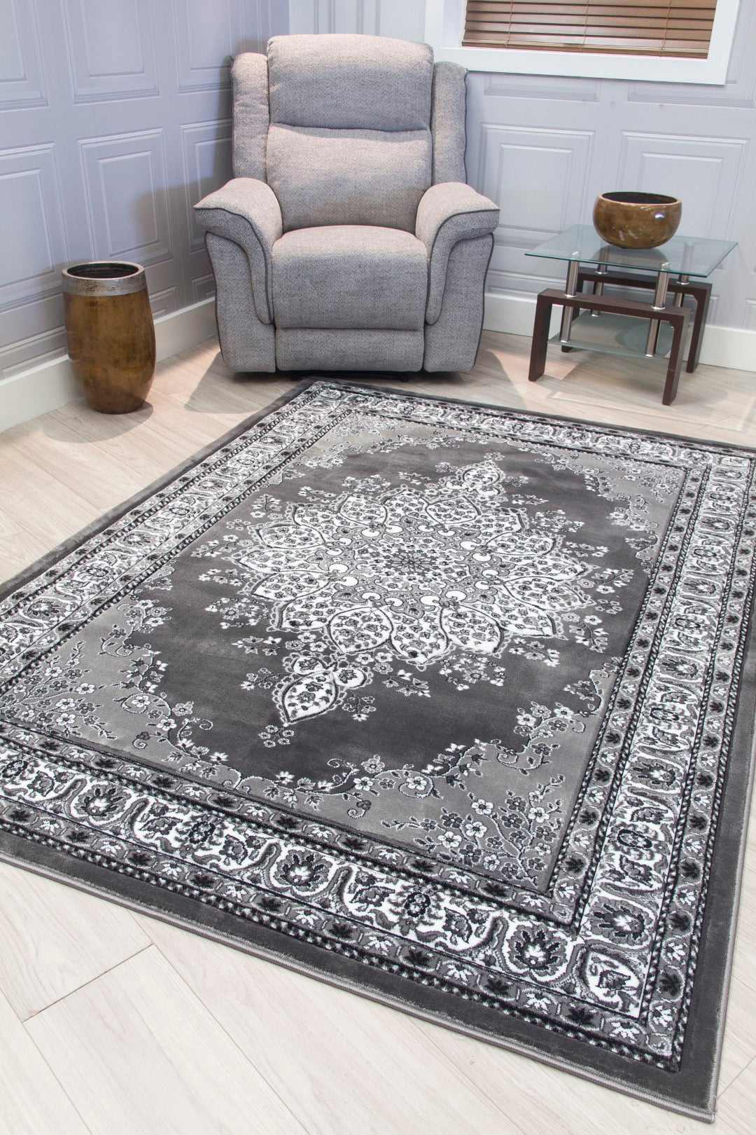 Classique Range - Medallion Rug - Grey