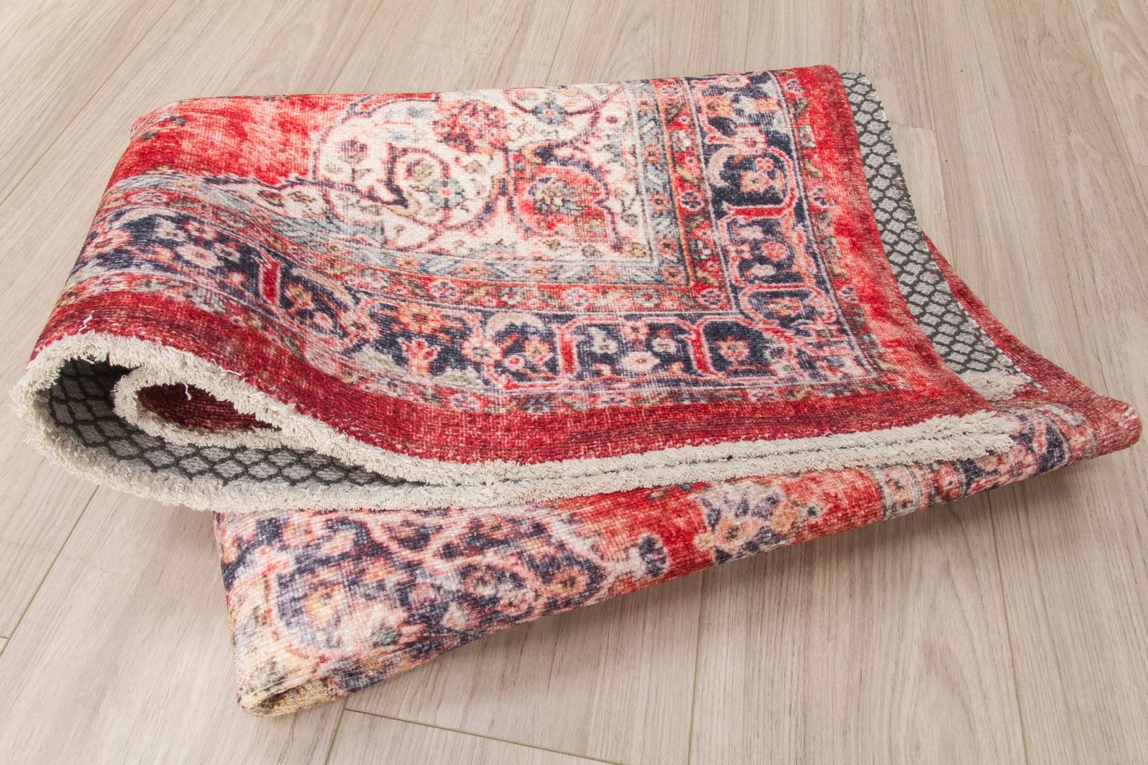 Modena Rug Modena Rug - Rosso – SuperRugStore