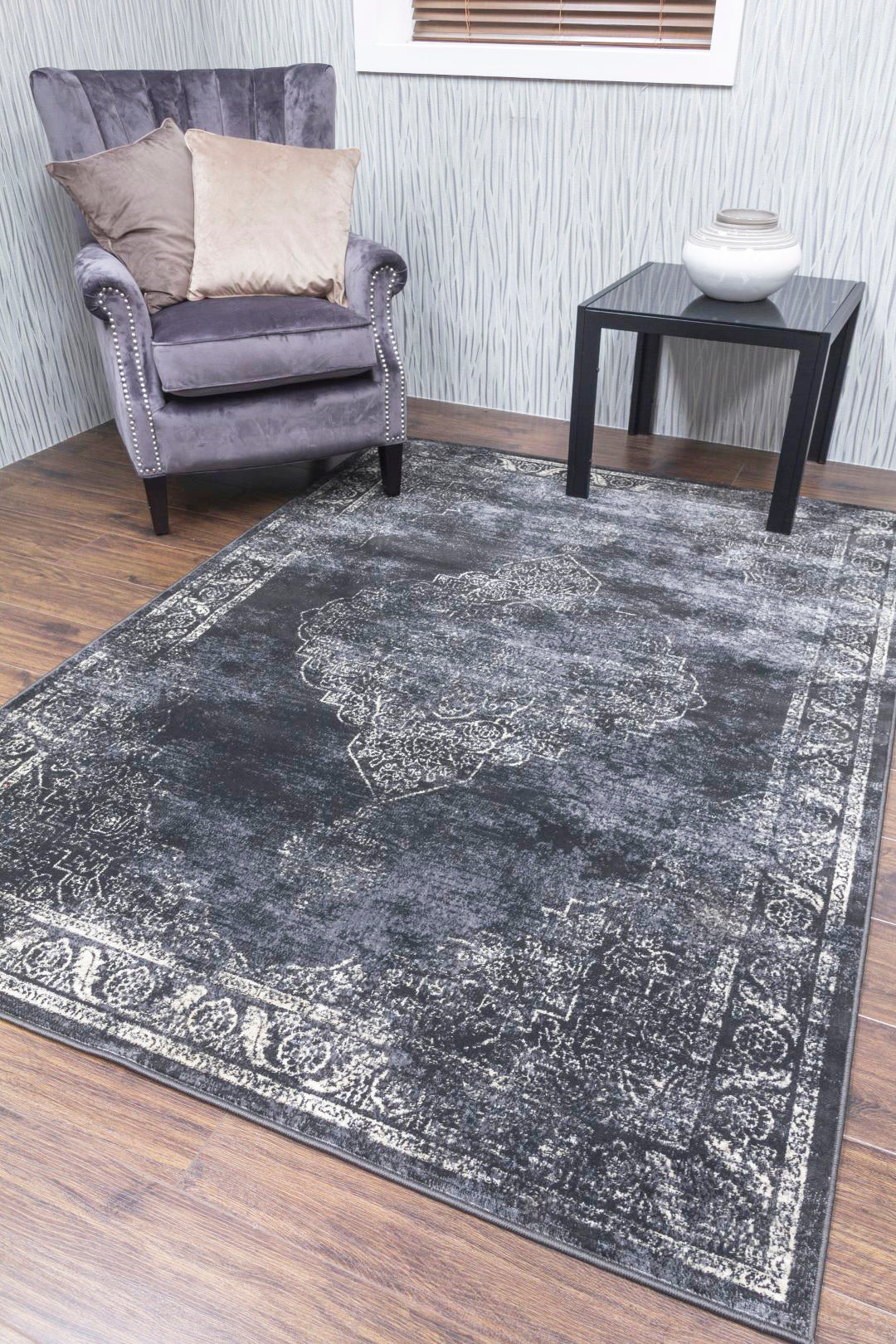 Vintage Classic Distressed Charcoal Rug